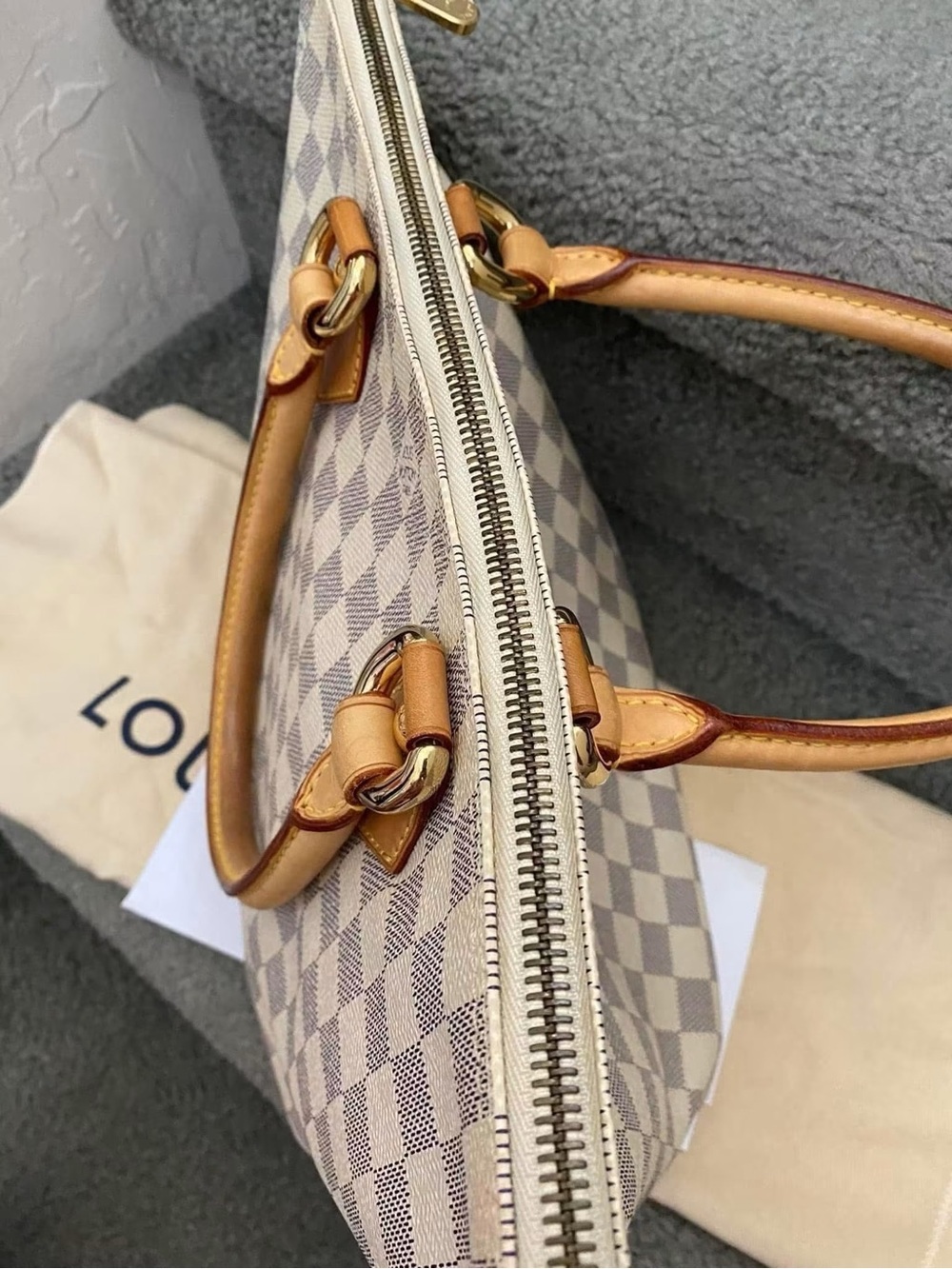 Louis Vuitton Saleya Damier Azur Tote in Cream and Tan Leather PM - Picture 16 of 16